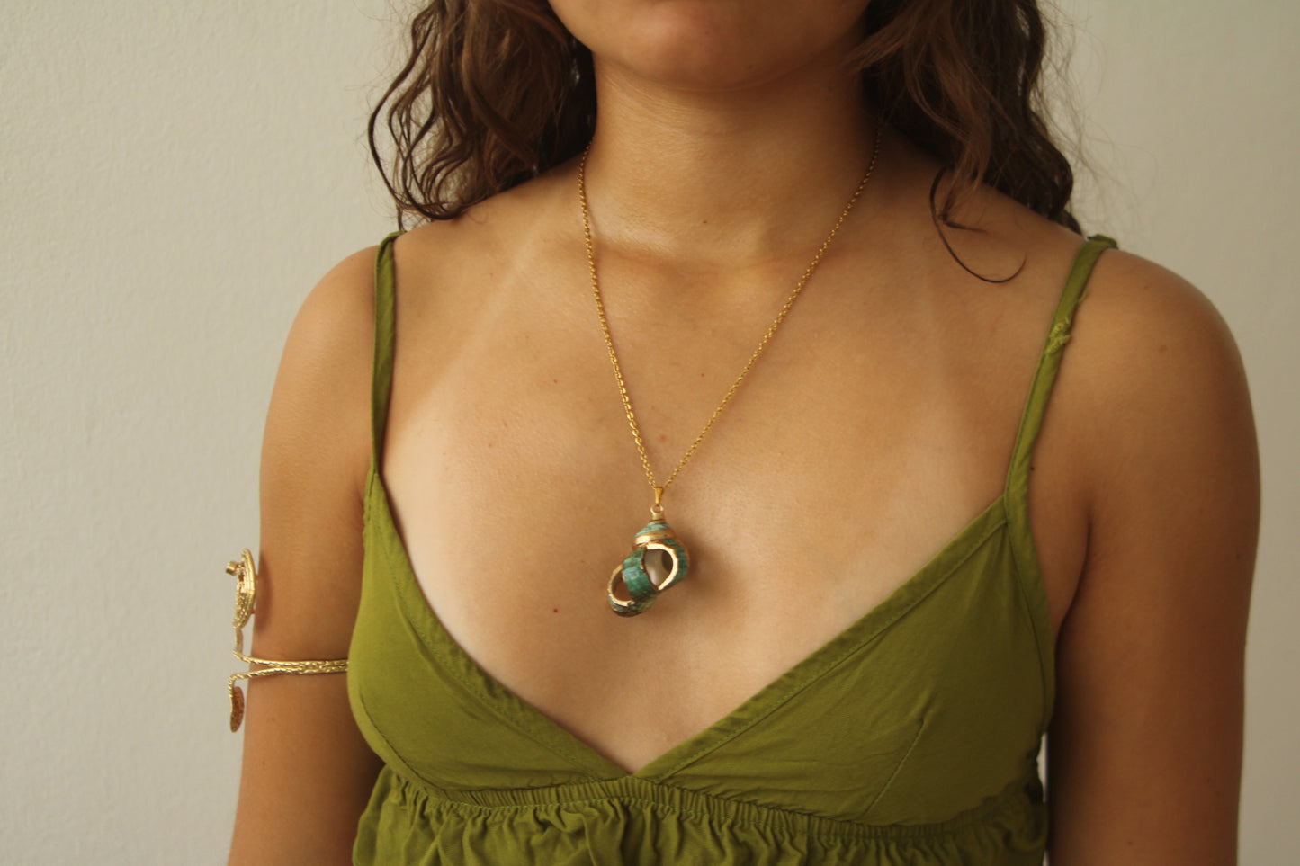 caracoles necklace
